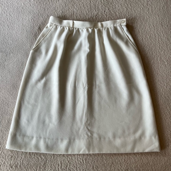 Vintage 80s Cream Pencil Skirt – Oui Petites by Tan Jay XS/S - Picture 3 of 11
